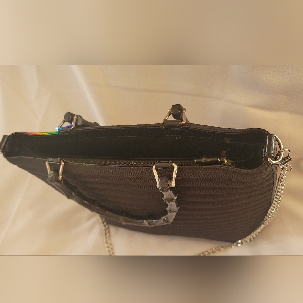 GUCCI Black Nylon Handbag With Bamboo Hand Straps - Picture 2 of 14